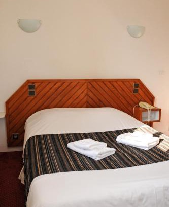 Etretat Hotel | Pet-Friendly Retreat at La Taverne des Deux Augustins