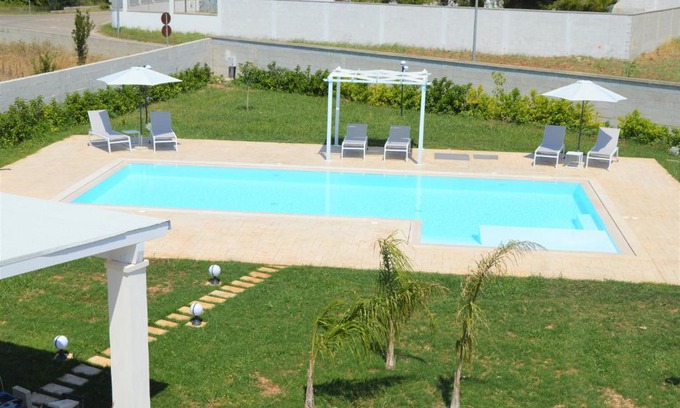 Bagnolo del Salento Apartment | Oceanfront Stay at La Tavernetta di Carlo - 4 Star Hotel
