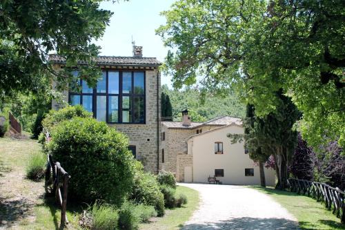 Assisi House | Experience Oceanfront Bliss at La Tavola Dei Cavalieri