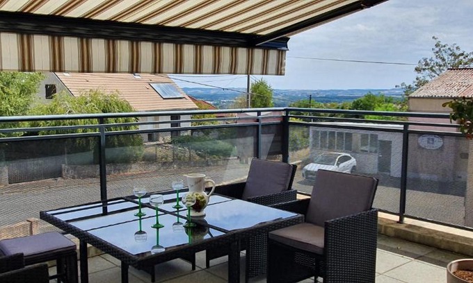 Montcenis Apartment | Discover La Terrasse de Montcenis: Family & Pet Friendly Stay