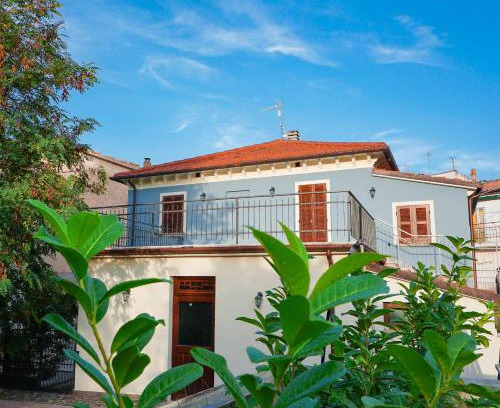 Monterosso House | Pet-Friendly Getaway at La Terrazza Azzurra - Rated 10/10
