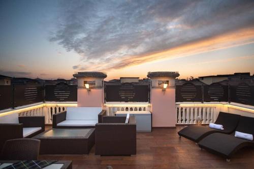 Sud-Ovest Apartment | Enchanting La Terrazza su Verona with Breakfast Included