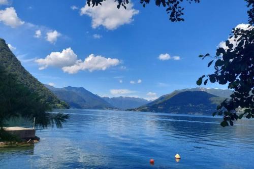 Pella House | Scenic Stay at La Terrazza Sul Lago with Ocean Views