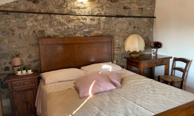 Maglietola Apartment | Pet-Friendly Retreat: La Terrazza sulle Apuane, 9.4/10 Rating