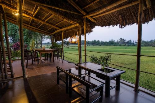 Hoi An Bed & Breakfast | Experience La Terrazza: 4-Star Oceanfront Retreat