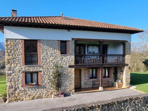 Parres House | Pet-Friendly Retreat at La Torre de Llames Arriondas