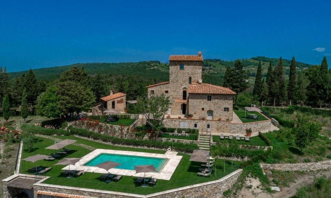 Greve in Chianti Villa | Pet-Friendly Retreat at La Torre di Testa Lepre