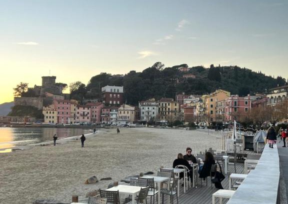 San Terenzo House | Kid-Friendly Getaway at La Torretta in San Terenzo