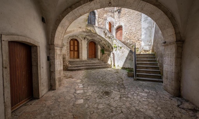 Monteroduni House | Welcoming Getaway at La Torretta sul Cortile