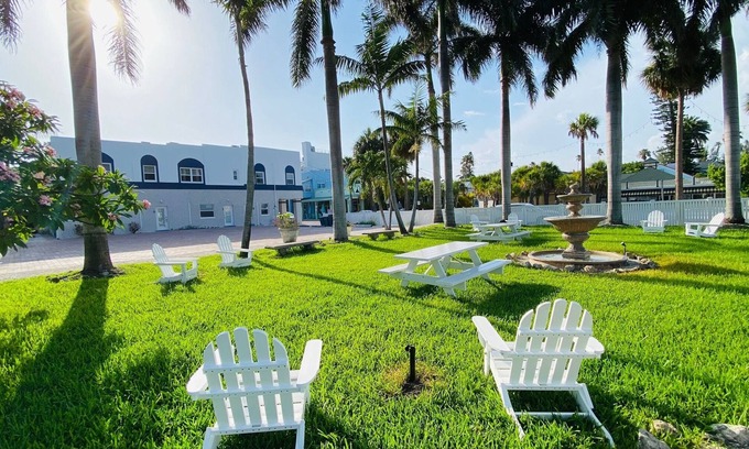 Pass-a-Grille Historic District Apartment | Experience La Tortuga: Historic Beachfront Retreat Awaits