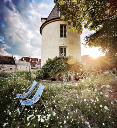 Avallon House | La Tour Beurdelaine