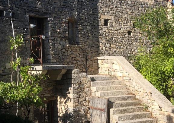 Saint-Auban-sur-L'Ouveze House | Discover La Tour des Baronnies by the Oceanfront
