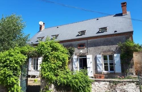 Preveranges House | Explore La Tour du Boueix: Family-Friendly Getaway
