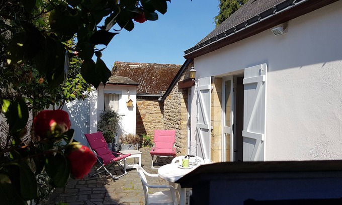 Arradon House | La Traversière: Beach Access, Pet Friendly & Top Ratings