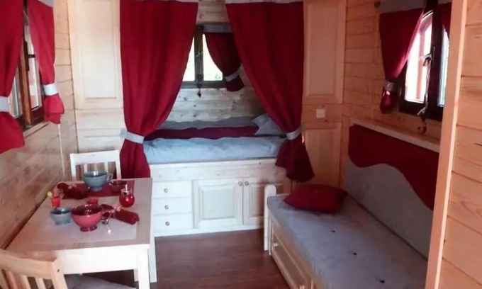 Cavalaire-sur-Mer Cabin | Relax at Camping de la Treille - Oceanfront Caravan Retreat