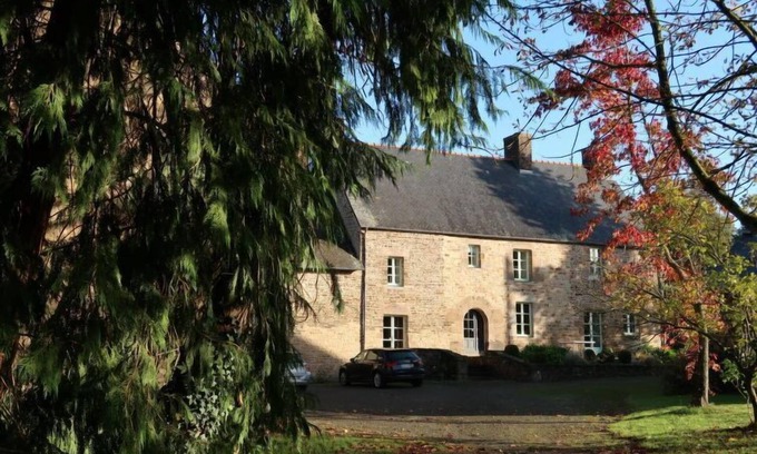 Saint-Ouen-La-Rouerie House | Oceanfront Retreat at La Tronçonnais – 10/10 Guest Rated