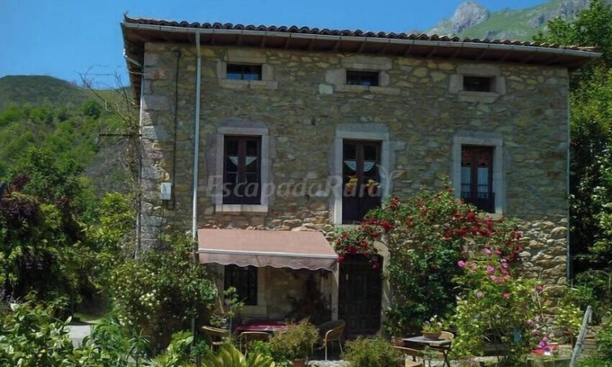 Penamellera Alta House | Relaxing La Valleja Escape for Groups in Picos Paradise