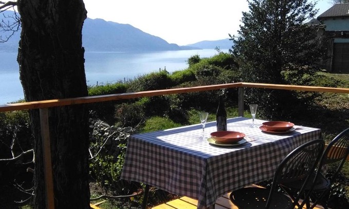 Cannero Riviera House | Discover Family-Friendly Comfort at La Vecchia Casa Rosa