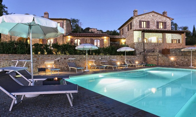 Volterra Villa | Discover La Vecchia Fonte: 10/10 Rated with Private Pool