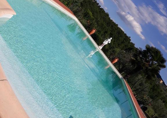 Pergine Valdarno House | Stay at La Vecchia Quercia: Oceanfront Getaway Awaits