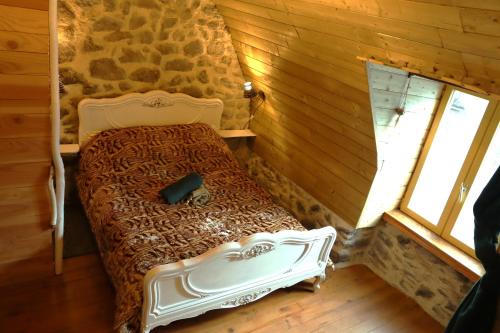 Allanche Bed & Breakfast | Family-Friendly Stay at La Verte Salamandre - 8.2/10 Rating