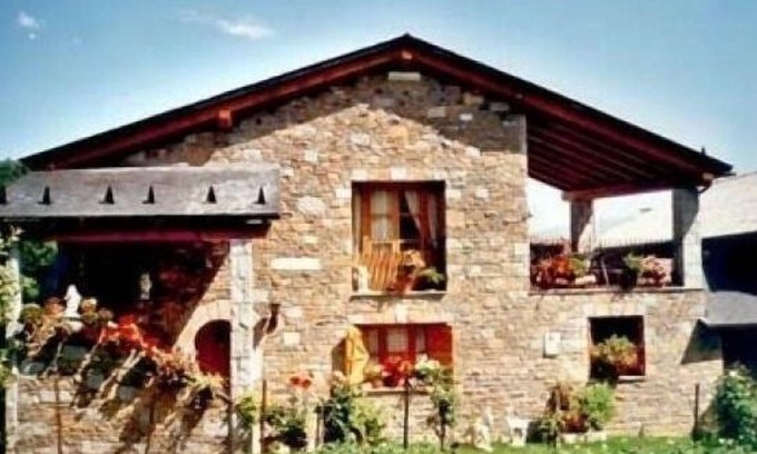 Chia Cottage | Beachfront La Viña House: Perfect for 6 with Spa Access