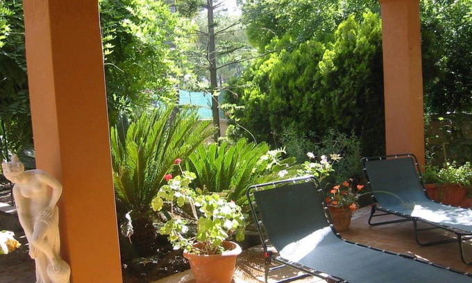 Arenella Bed & Breakfast | Top-Rated La Via Del Mare with Breakfast and Family-Friendly Perks