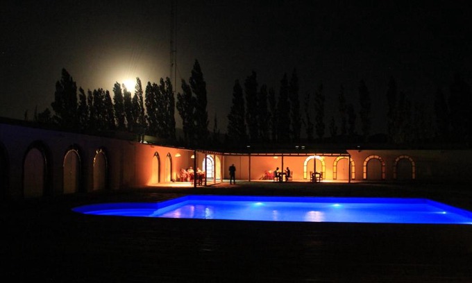 Rodeo Resort | Discover La Vicuñita Hotel & Cabañas with Pool and Hot Tub