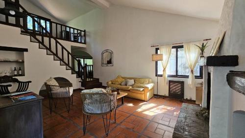 Don Torcuato House | Experience Comfort at La Vieja Casona - Pet Friendly Stay