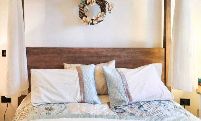 Paglieta House | Relax at La Vigna di Ranco Marco with Ocean Views & Spa