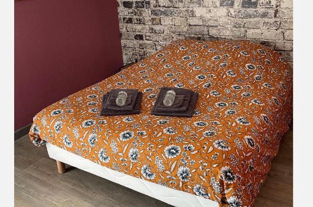 Lombers Bed & Breakfast | Discover La Vignalié: Pool, Breakfast & Hot Tub Awaits