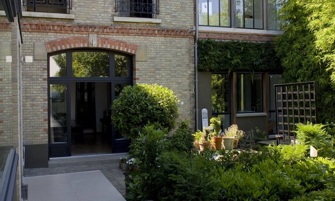 Le Chesnay Villa | Experience Comfort at La Villa le 4 - Les Demoiselles Versailles