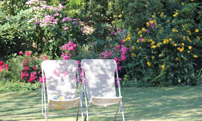 Bussy-Saint-Martin Bed & Breakfast | Oceanfront Getaway at La Villa Blanche - Guest Rated 9.7