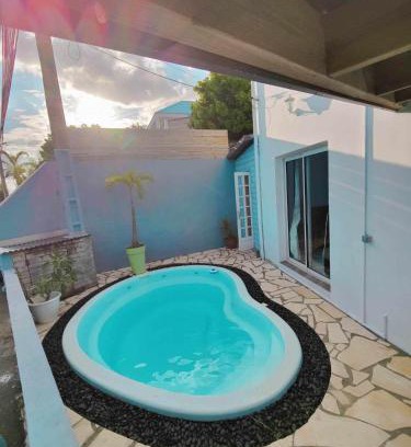 Petite-Ile Villa | Discover La Villa d'Anse: 4-Star Poolside Retreat