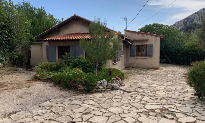 Le Rove Villa | Seaside Escape at La Villa de Niolon in Calanque