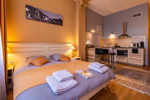 Gare-Jouvenet Apartment | Welcoming La Villa: Family-Friendly Retreat with Great Reviews