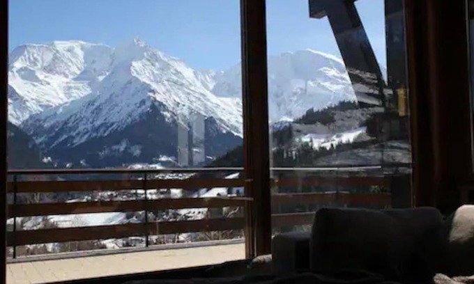 Saint-Gervais-les-Bains Ski Chalet | Discover La Villa des Tacounets: Family-Friendly Retreat