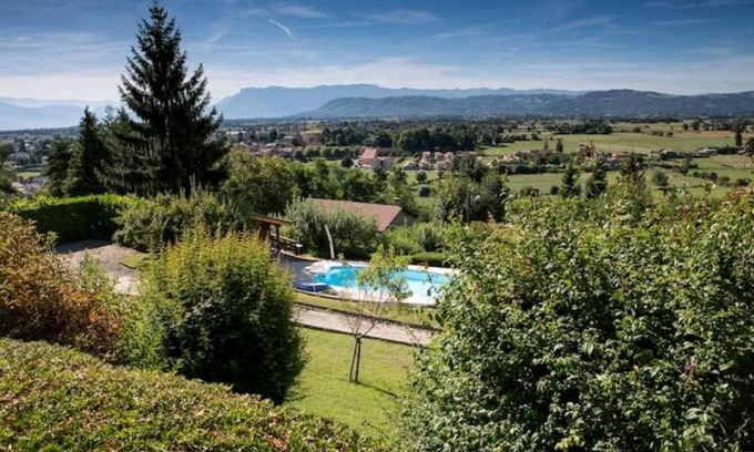 Le Grand-Lemps Apartment | La Villa Jo: Oceanfront Retreat with Pool & Hot Tub