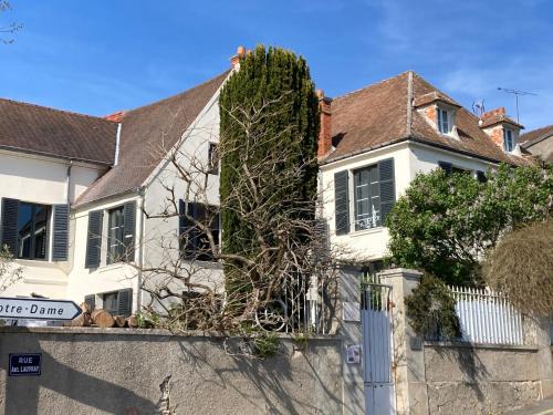 Lavacourt Bed & Breakfast | Oceanfront Retreat: La Villa Lauvray, Guest Rated 9.5/10