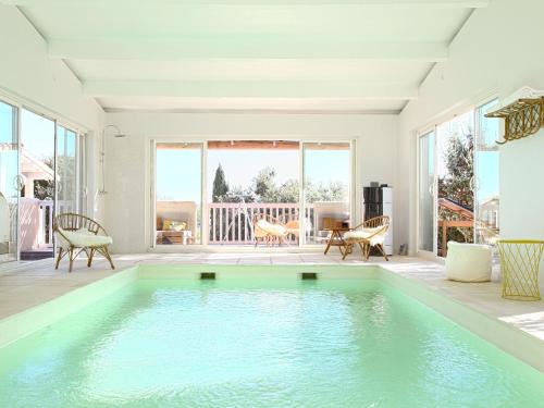 Castillon-du-Gard House | Oceanfront Escape at La Villa Les Petits Gardons