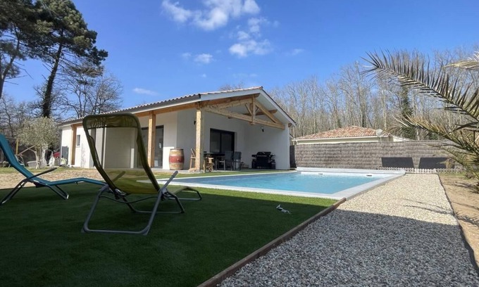 Casteljaloux House | Relax at La Villa Morey with Pool & Spa Amenities