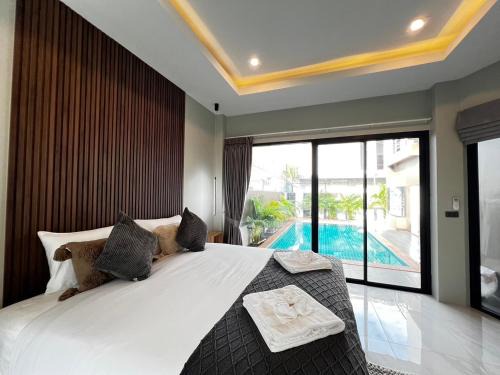 Downtown Krabi Villa | La Villa Pool Krabi