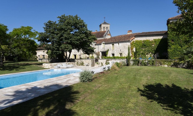 Gout-Rossignol House | Escape to Nature at La Villa Rossignol with Pool & Spa