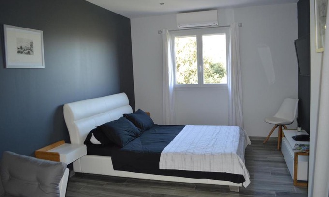 Belgodere House | Relax at La Villa Volpaso with Breakfast & Hot Tub Access