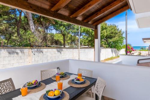 Specchiolla Villa | Oceanfront Escape at La Vista Mare da Viola Hotel