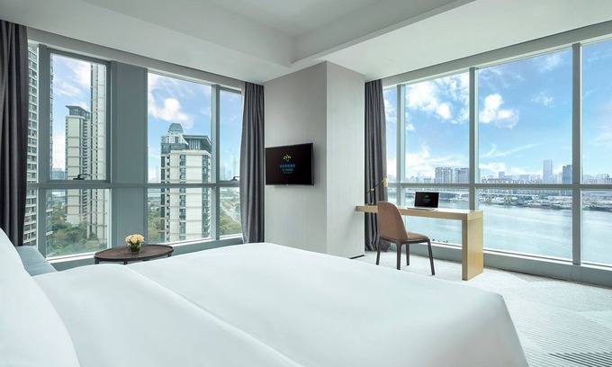 Pazhou Residential District Hotel | Discover La Yarda Hotel Guangzhou: Family-Friendly Retreat