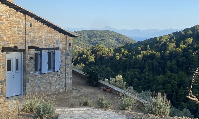 Skopelos Villa | Enjoy Family-Friendly Comfort at Laas Daskios, Skopelos