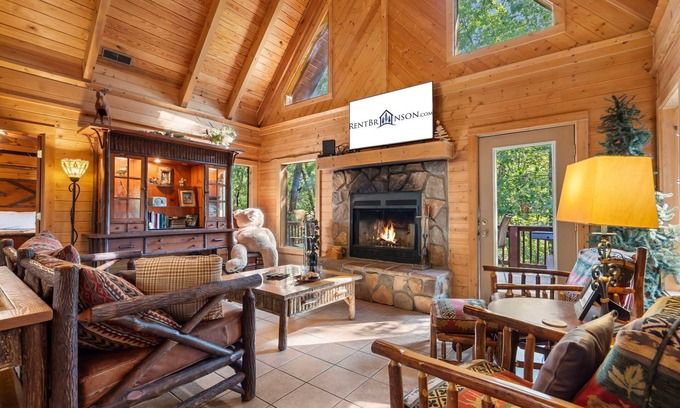 Branson Cedars Cabin | Serene Retreat with Hot Tub & Firepit Near Big Cedar