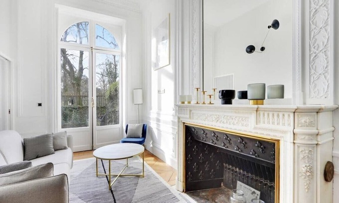 Grand Parc-Paul Doumer Apartment | Discover Maison Labruyère - Suite Jardin Royal, Rated 9.8