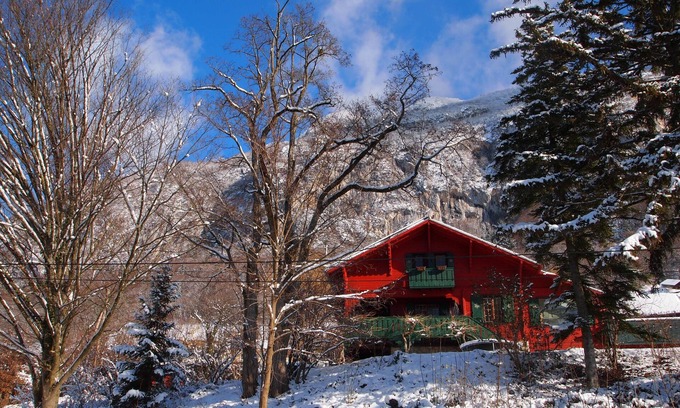 Veyrier-du-Lac Ski Chalet | Scenic Lac Annecy Chalet with Lake and Mountain Views